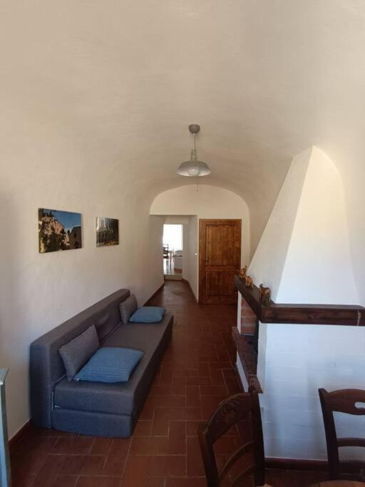 Appartamento Il Girasole Четона Экстерьер фото